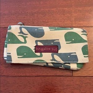 Bungalow whale wallet